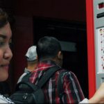 82 persen masyarakat indonesia bepergian tanpa uang tunai