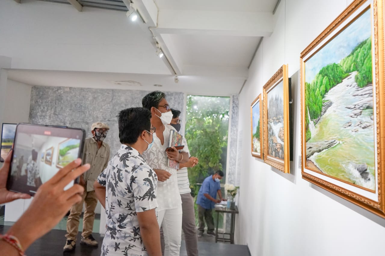 pertamina foundation dan dewa mustika art lab gelar pameran lukisan untuk amal