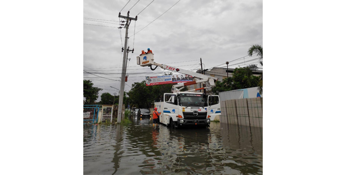 pln sigap jaga pasokan listrik paska banjir besar di semarang