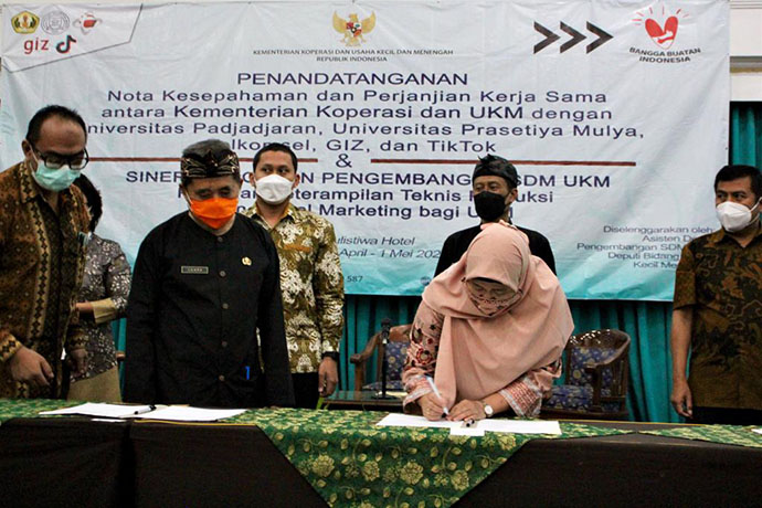 Gandeng Universitas Hingga Tiktok, Pemerintah Berupaya Bikin UMKM Go Digital