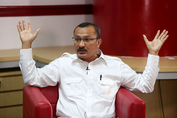 AHOK, WARGA DAN BAU YANG TERABAIKAN DI BALONGAN, ADA POTENSI PIDANA?