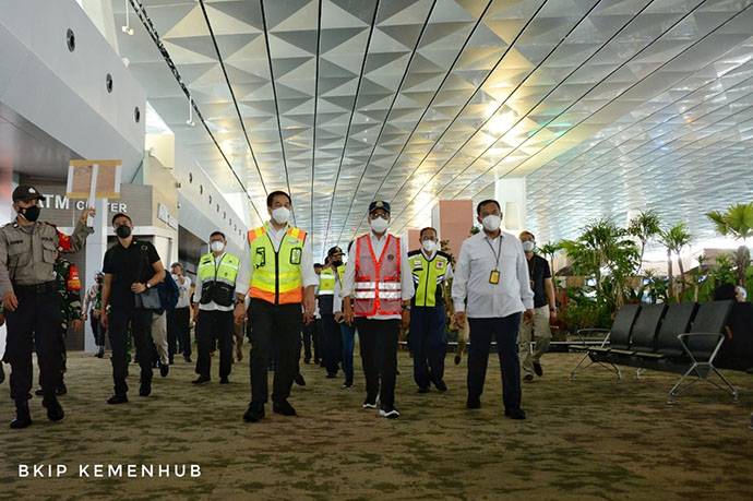 Pelayanan Bandara Soetta dan Pelabuhan Tanjung Priok Tetap Dibuka