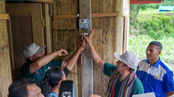 845 warga perbatasan ntt-timor leste kini tersambung listrik 24 jam