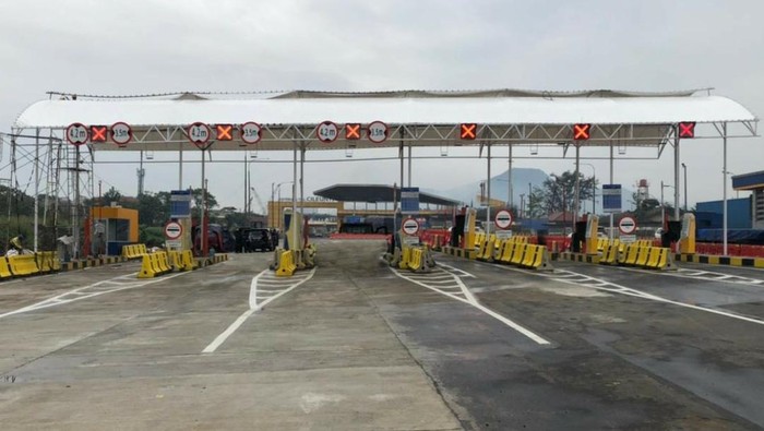 jasa marga lakukan pengalihan arus masuk gerbang cileunyi arah jakarta