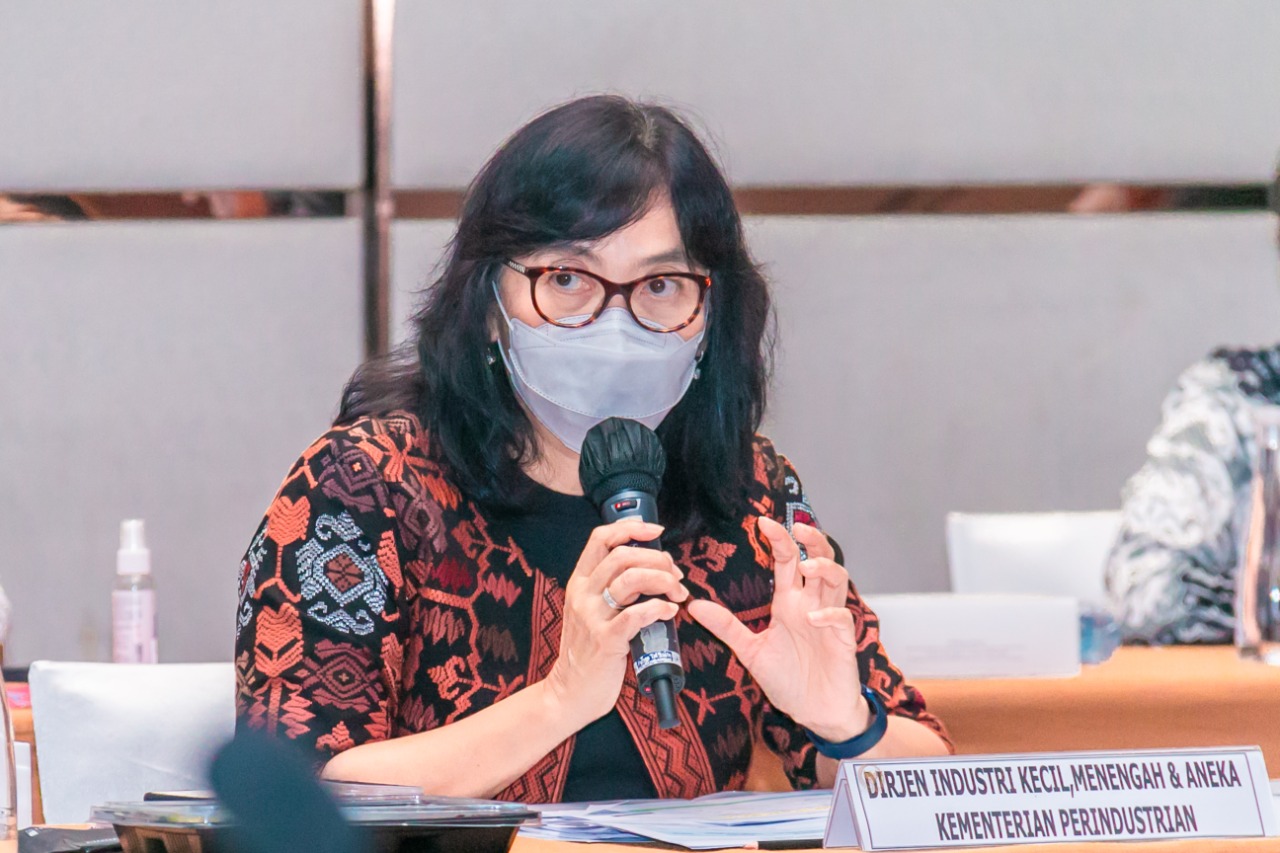 pemerintah pastikan ketersediaan bahan baku ikm terjamin