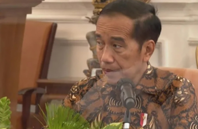 Awas, Covid 19 Kembali Meningkat, Jokowi Minta Para Menteri Gaungkan Lagi Prokes