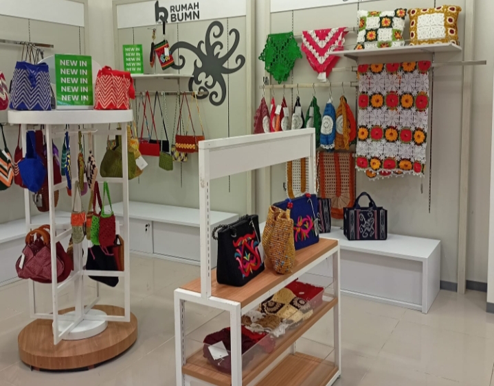 Keren Nih! Produk UMKM Rumah BUMN Pertamina Dijual di Department Store