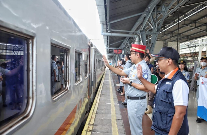 Kementerian BUMN Lepas 15 Ribu Peserta Mudik Bersama BUMN 2023 Moda Kereta Api