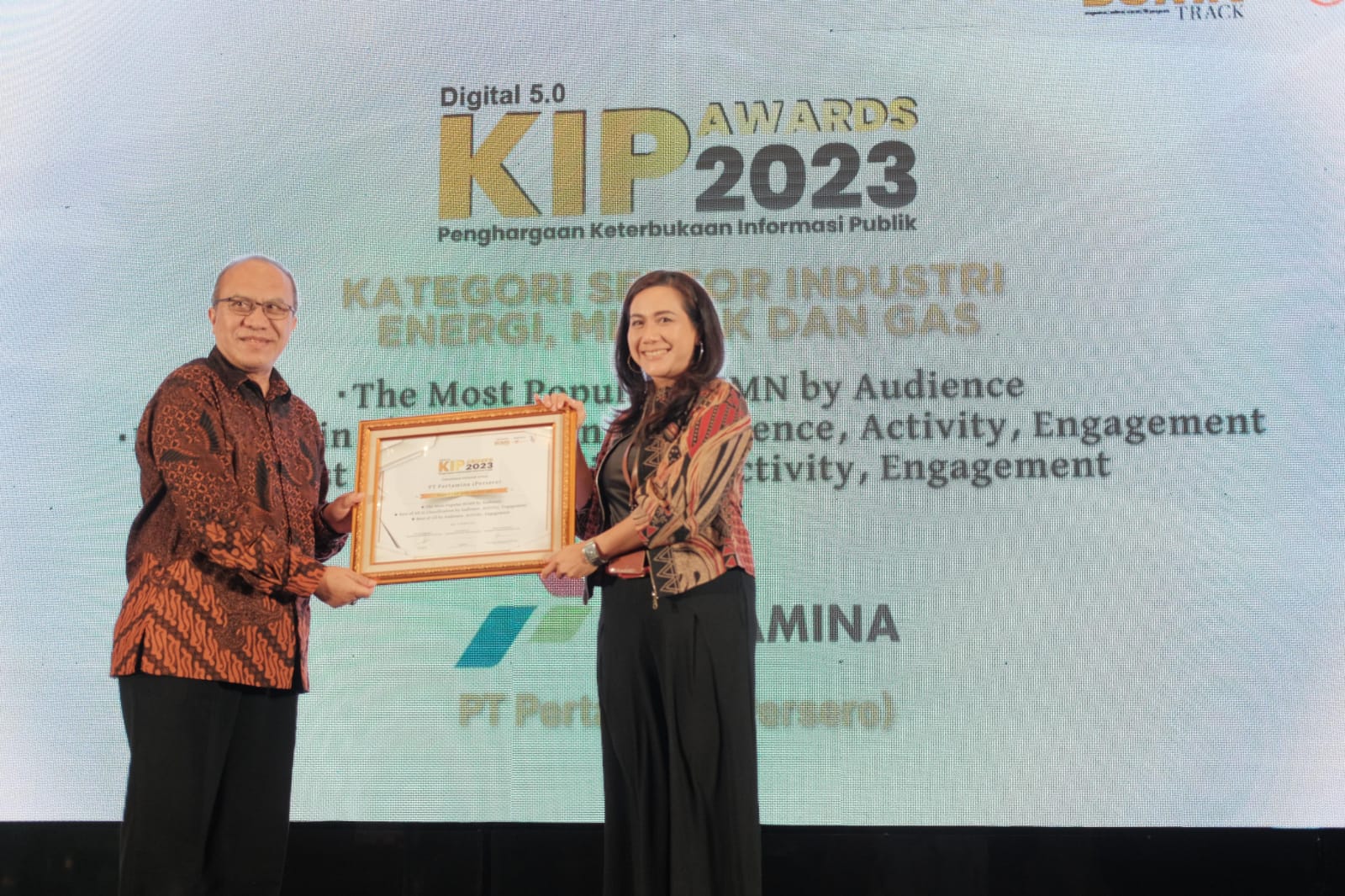 Pertamina Raih Penghargaan BUMN Terbaik dalam Keterbukaan Informasi Publik