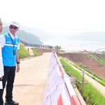 Resmikan PLTS Terapung Cirata, Presiden Jokowi: Teknologi Smart Grid PLN Bisa Mendorong Akses Listrik Bersih di Indonesia