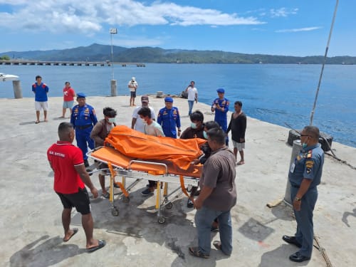 KPLP Bitung Evakuasi Jenazah ABK KM Atlantic Sentosa 05