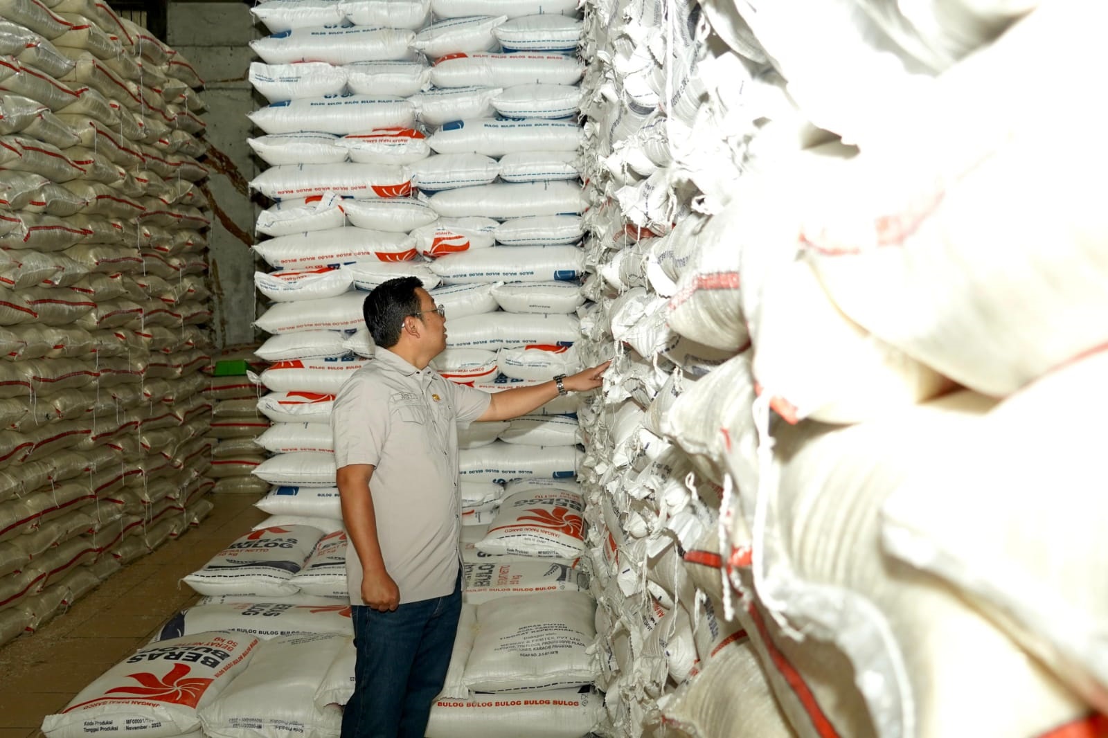 Bulog Guyur 50 Ribu Ton Beras ke Pasar