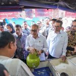 Menko Pangan dan Mendag Tinjau Sub Pangkalan di Klender, Pastikan Penyaluran LPG 3 Kg Aman Bagi Masyarakat