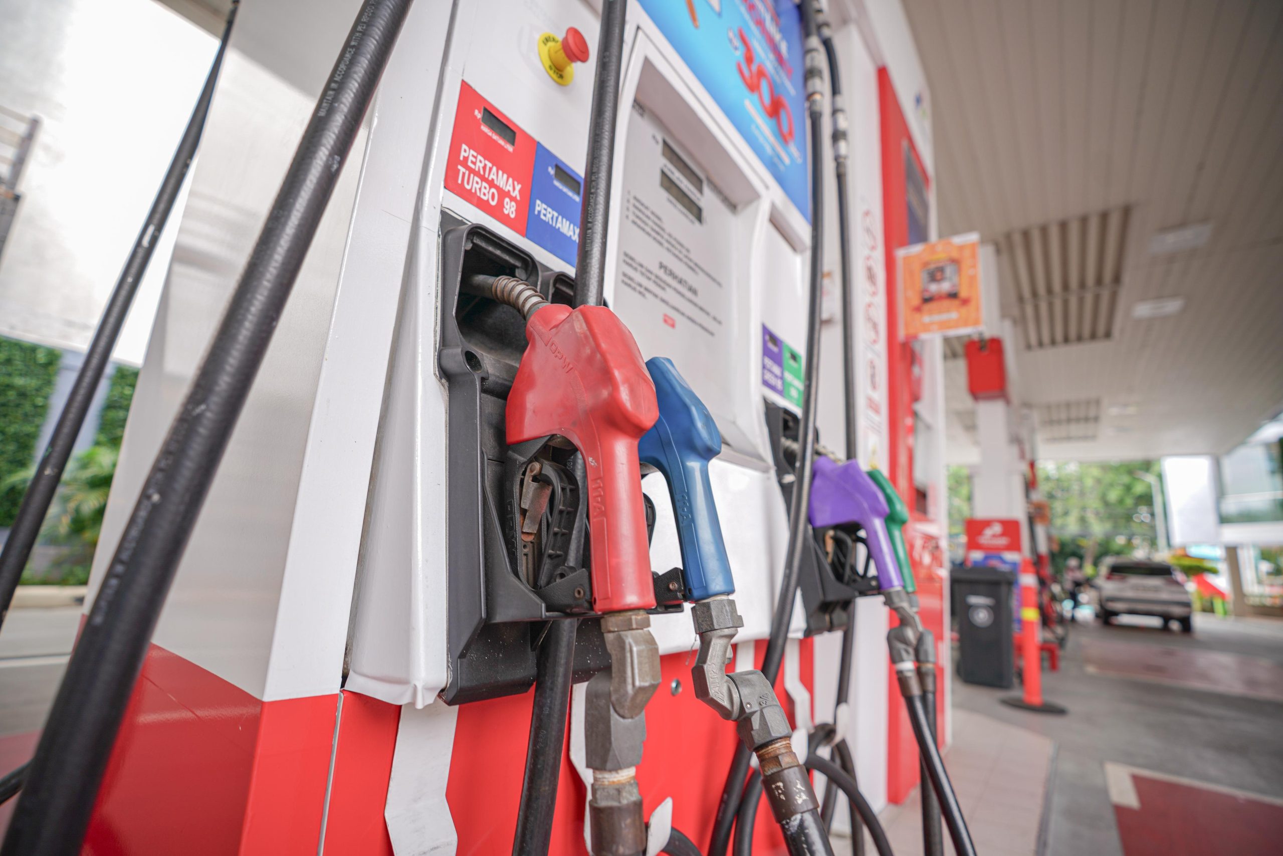 Pertamina Turunkan Harga Kabar Gembira! Harga BBM Non-Subsidi Turun Mulai 29 Maret 2025