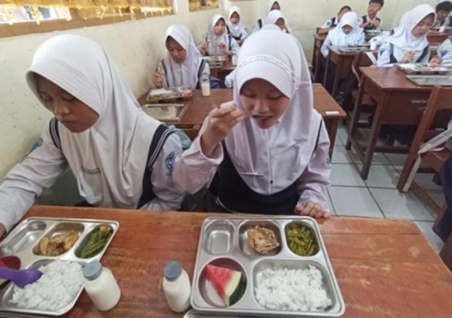 Susu Lokal Digasak Ribuan Siswa, Koperasi Kecipratan Untung