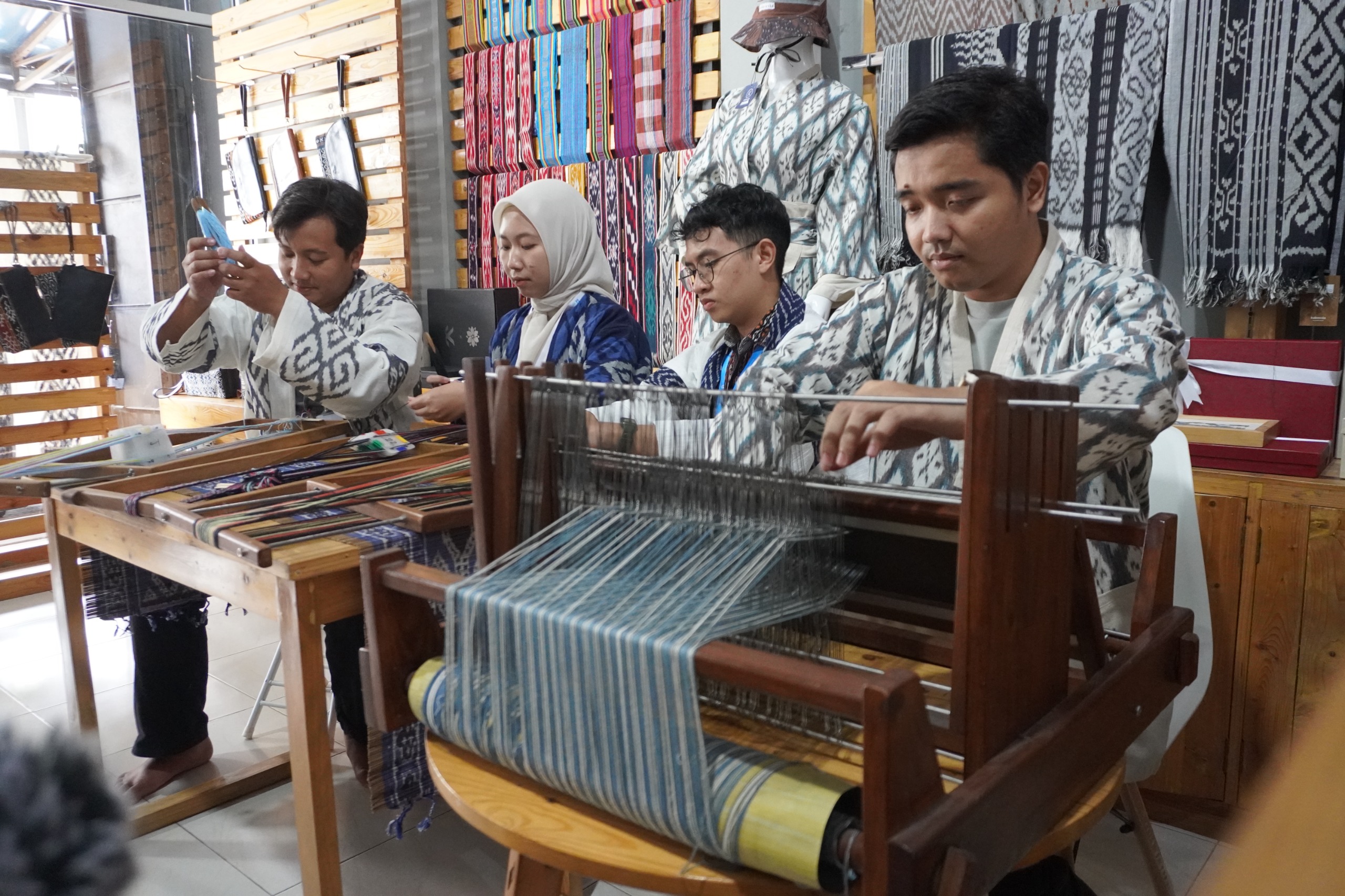 Kainnesia, Tenun Nusantara yang Tembus Pasar Dunia Lewat Dukungan Pertamina