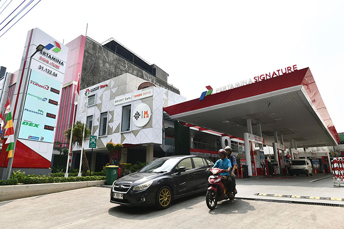 Pertamina Patra Niaga Tinjau SPBU MT Haryono di Hari Pelanggan Nasional