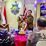 PLN pasok listrik ke kapal perang TNI AL di Koarmada II Surabaya, kurangi emisi dan hemat biaya hingga 56%.