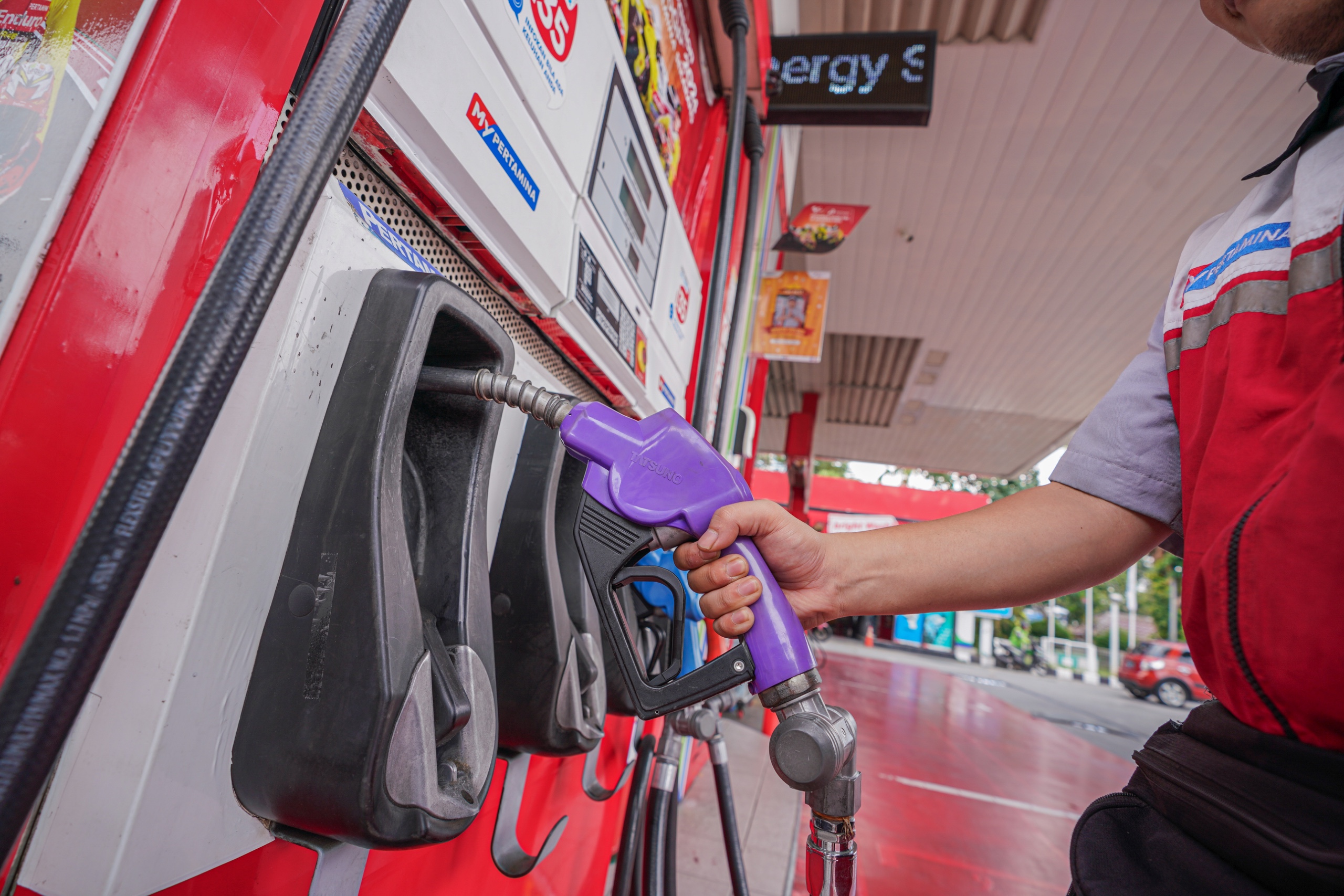 Keluhan Pemilik Lexus Usai Isi BBM Tuntas, Pertamina Patra Niaga Tekankan Edukasi Konsumen