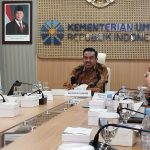 Menteri UMKM Maman Abdurrahman klarifikasi soal pernyataannya yang dianggap mendukung produksi barang tiruan. Ia tegaskan dukungan terhadap inovasi, bukan produk KW.