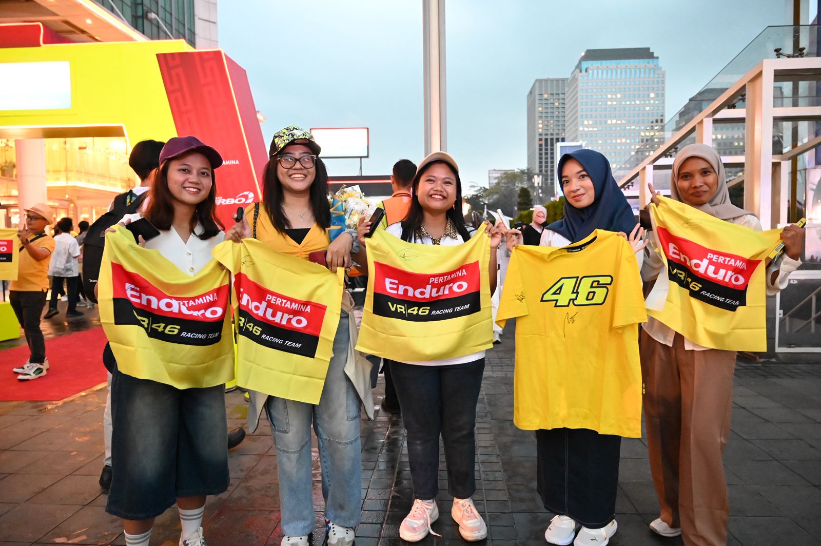 Valentino Rossi dan Tim VR46 Disambut Meriah Fans MotoGP di Jakarta