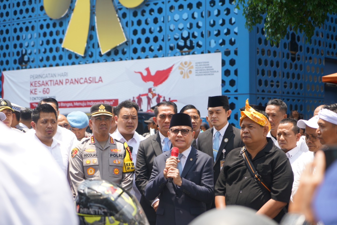 Kementerian P2MI Diminta Bereskan Soal Penumpukan Roster Service 2