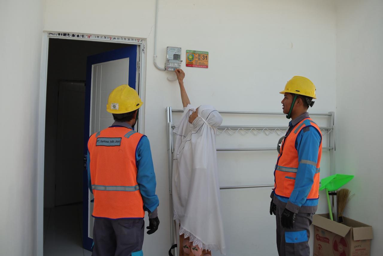 PLN Hadirkan Listrik Gratis untuk 93 Keluarga Nelayan di Indramayu