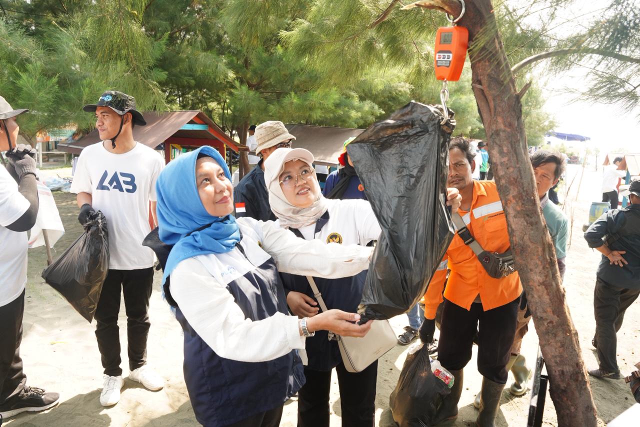 PLN Gerakkan Rehabilitasi Mangrove untuk Tangkal Banjir Rob di Pesisir Utara Jawa
