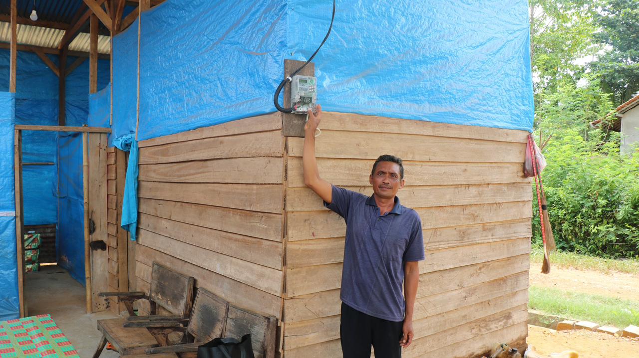 PLN Hadirkan Sambungan Listrik Gratis untuk Warga Konawe di Momentum Hari Pahlawan