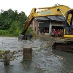 Kementerian PU gerak cepat kerahkan alat berat di Aceh, Sumut, dan Sumbar untuk pulihkan sungai, akses jalan, dan layanan dasar pascabencana.