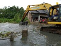 Kementerian PU gerak cepat kerahkan alat berat di Aceh, Sumut, dan Sumbar untuk pulihkan sungai, akses jalan, dan layanan dasar pascabencana.