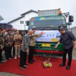 Menteri UMKM melepas ekspor furnitur rotan Sukoharjo ke Spanyol senilai USD12,6 ribu sekaligus meresmikan Rumah Produksi Bersama rotan.