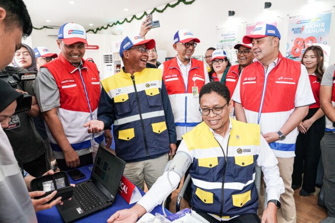Wamen ESDM Pastikan Kesiapan Pertamina Patra Niaga Hadapi Arus Nataru di Cikampek dan KM 57