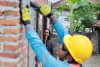 Token listrik prabayar bukan saldo pulsa. Kenali cara kerja kWh, potongan pajak, dan perhitungan listrik agar pemakaian lebih efisien.