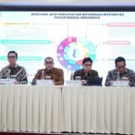OJK, BEI, dan KSEI mempercepat reformasi pasar modal. IHSG tetap dinamis, sementara AUM dan NAB reksa dana terus tumbuh.