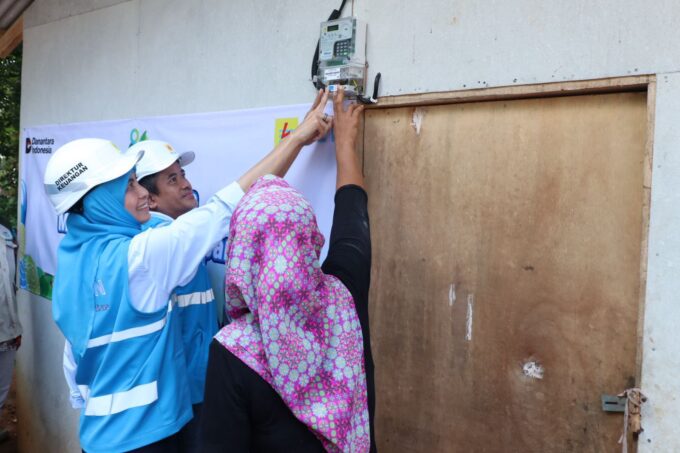 Program PLN Peduli 2025 Bantu 701 Ribu Warga, Ribuan UMK dan Tenaga Kerja Ikut Terdorong