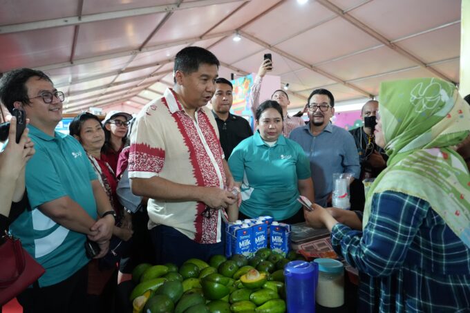 Kementerian PKP siapkan 100 rumah subsidi tanpa DP untuk UMKM. Bunga 5 persen dan biaya gratis, akses hunian makin mudah.