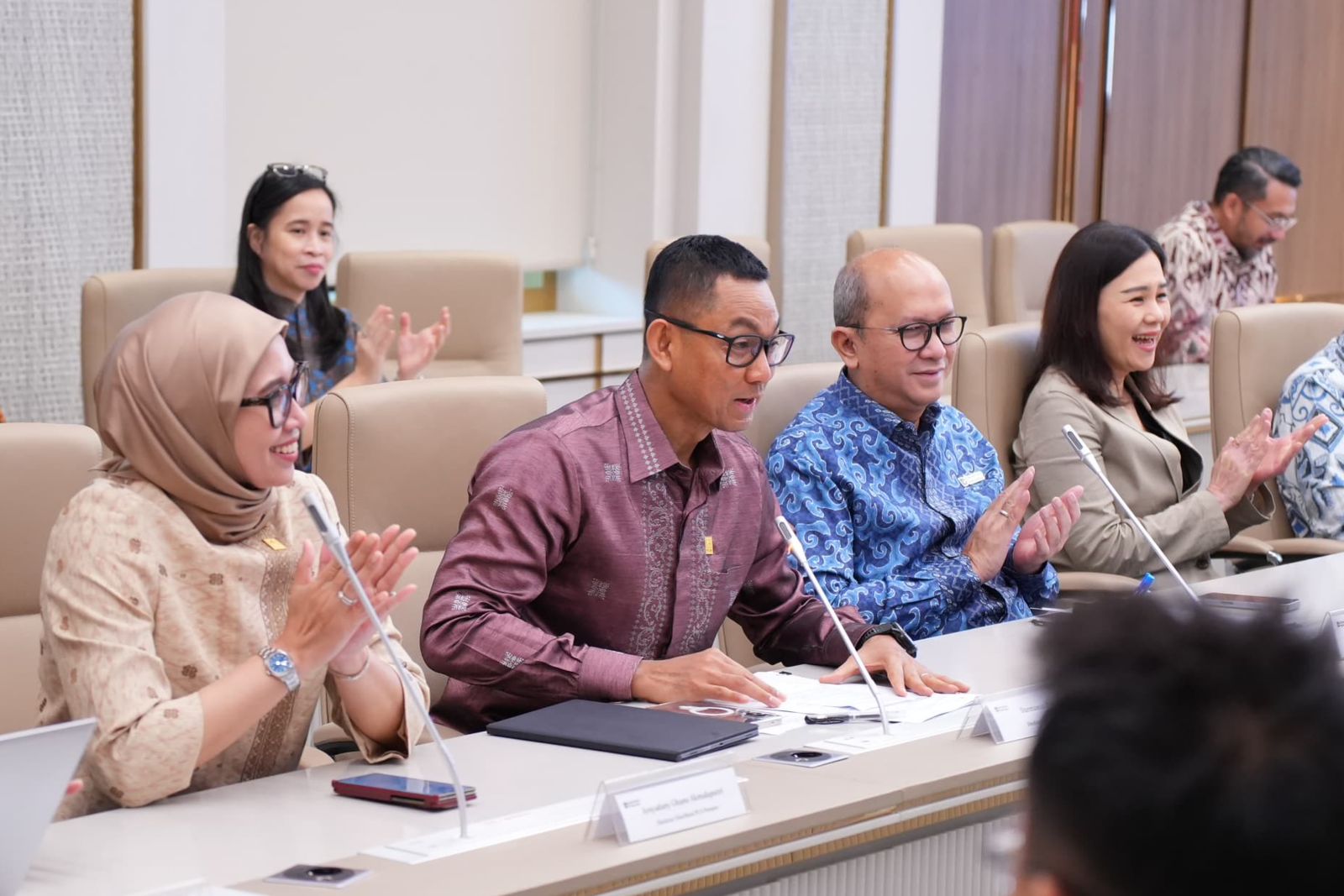 Kolaborasi Danantara–PLN Bangun PLTS di Sumenep, Targetkan Listrik Bersih untuk 2.000 KK