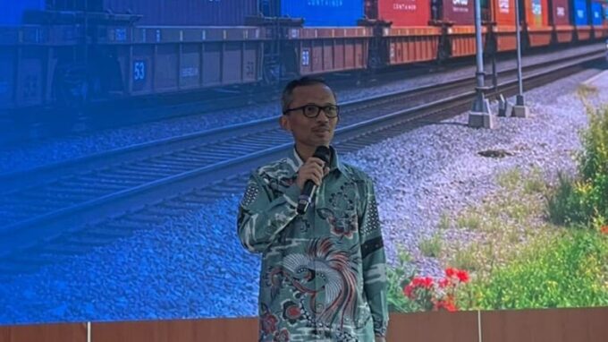 Harga plastik melonjak hingga 100% akibat gangguan pasok global, industri RI terancam krisis bahan baku.