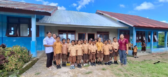 Bupati Manggarai Apresiasi Dukungan PLN bagi Pendidikan di Ulumbu