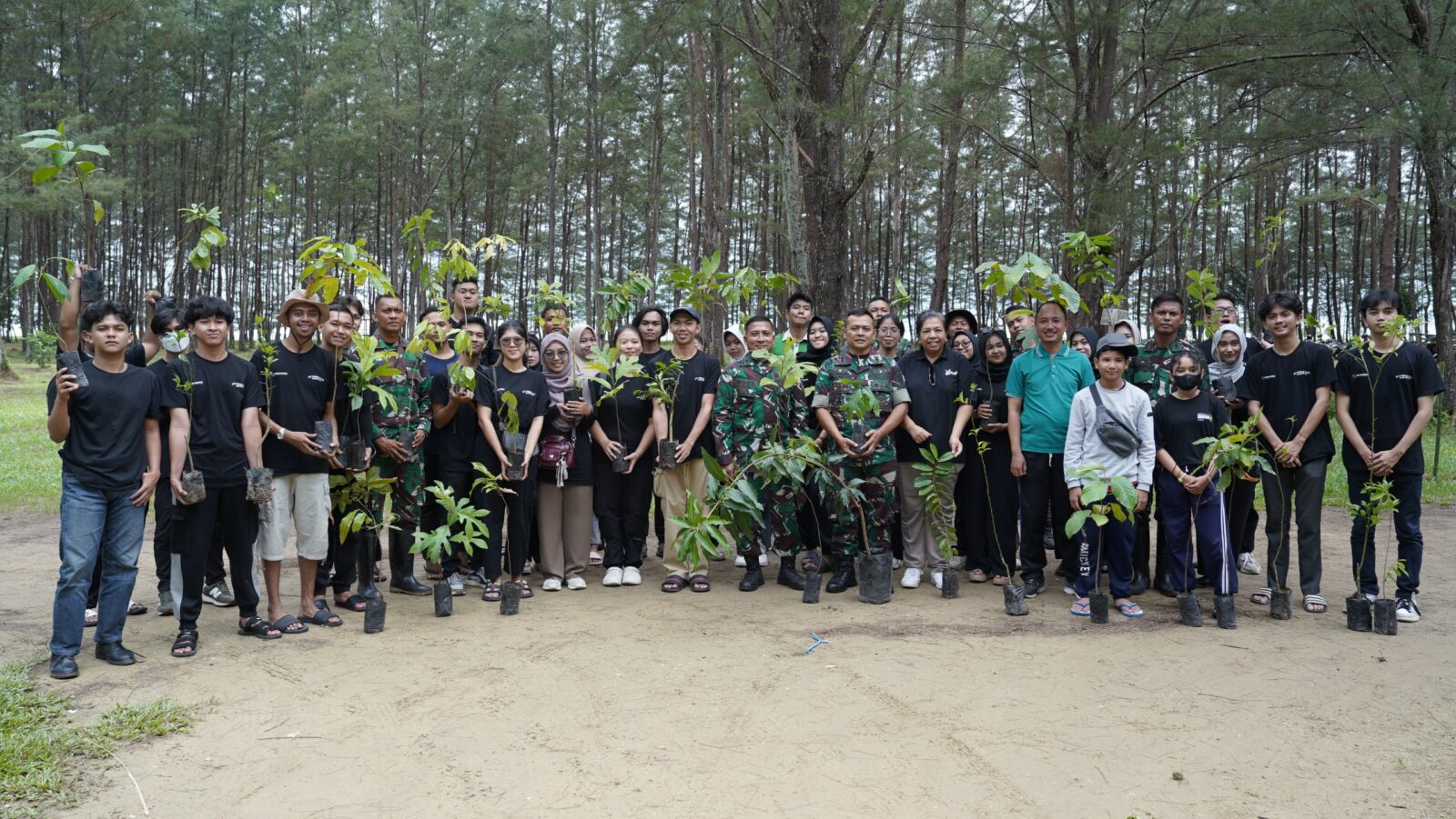 Bukan Sekadar Tanam Pohon, Pertamina Pacu Desa Energi dan Ekonomi Hijau di Hari Bumi 2026