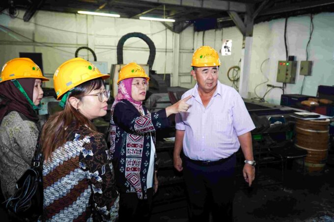 Perkakas Tangan Diproses Sederhana, Pasarnya Merajalela