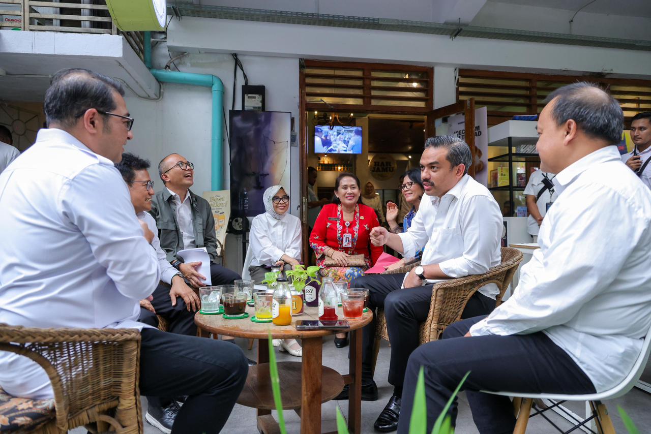 Gaspol Entaskan Kemiskinan! Pemerintah Kebut KUR Rp96 T dan Sulap Ruang Publik Jadi Mesin UMKM