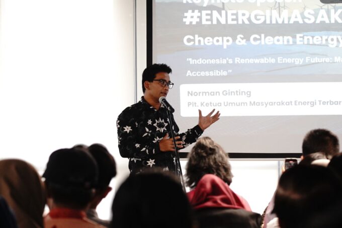 Potensi EBT Indonesia mencapai 3.600 GW, namun percepatan investasi dan proyek masih menjadi tantangan utama transisi energi.