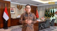 KSP menegaskan Program Makan Bergizi Gratis tetap berjalan. Pemerintah membenahi tata kelola tanpa menghentikan layanan bagi masyarakat.