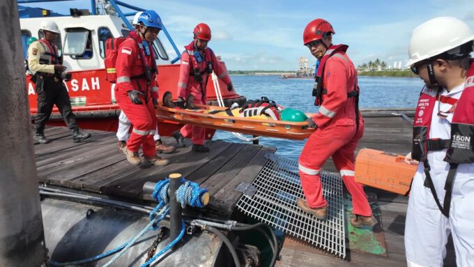 Badak LNG Asah Kesiapan Hadapi Krisis, Simulasikan Kapal Kandas hingga Tumpahan Minyak di Laut