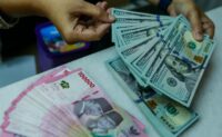 Rupiah Berpotensi Sentuh Rp18.000 per Dolar AS, Penguatan Greenback Jadi Pemicu
