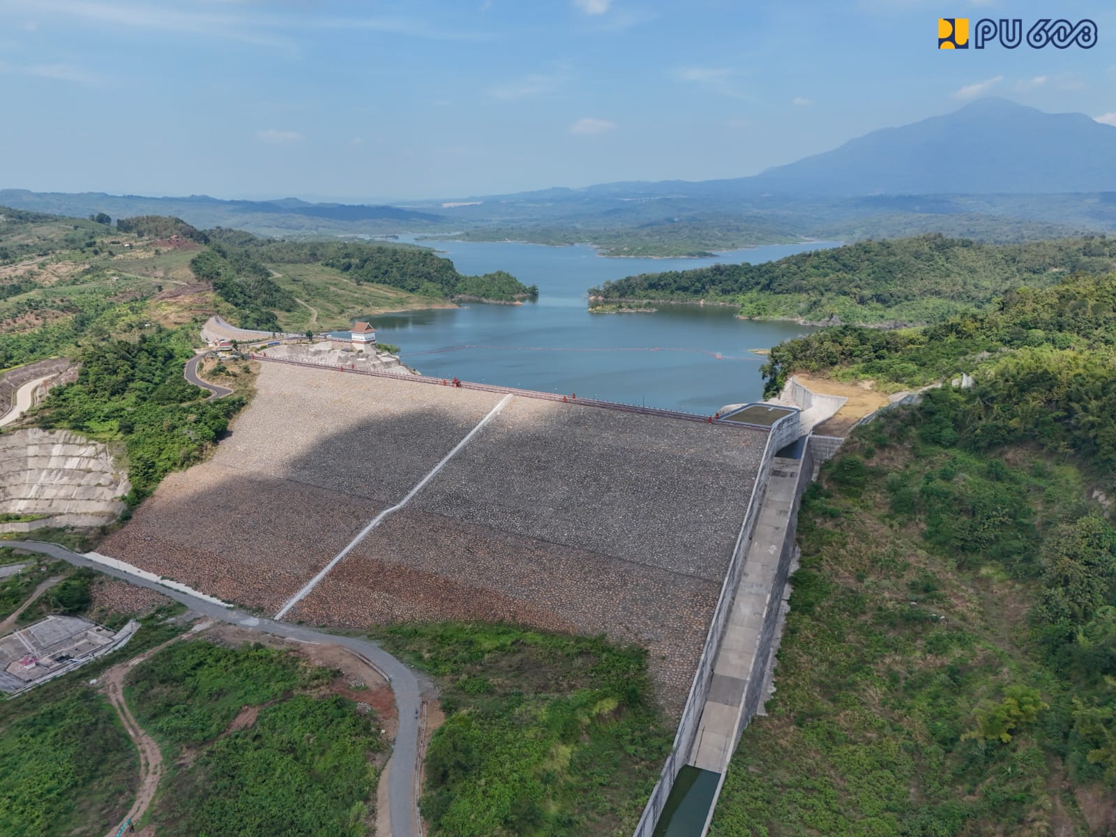 Kementerian PU memperkuat mitigasi El Nino 2026 di Jawa Barat dengan Satgas dan 290 personel untuk menjaga pasokan air.