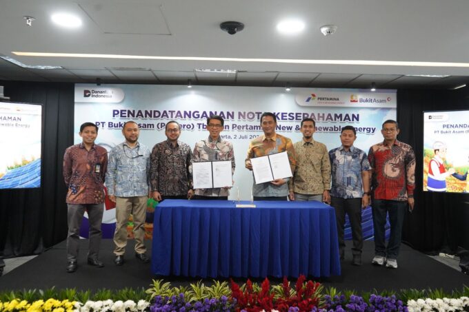 Pertamina NRE Gandeng PTBA Kembangkan PLTS di Lahan Pascatambang untuk Percepat Energi Hijau