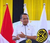 Bahlil Gaspol! BBM Bensin Wajib Campur Bioetanol E10 Mulai 2027
